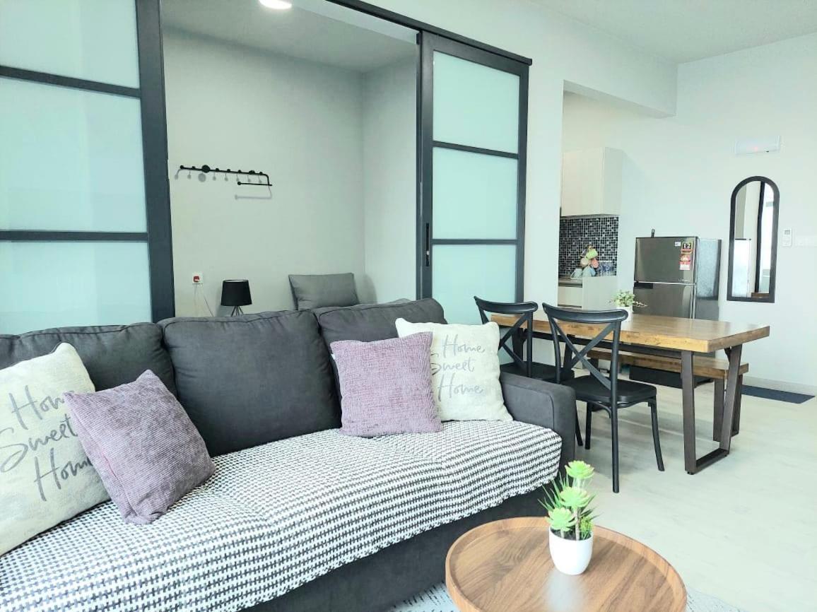 J'Stay Seaview Suite Jesselton Quay Kota Kinabalu Exterior photo