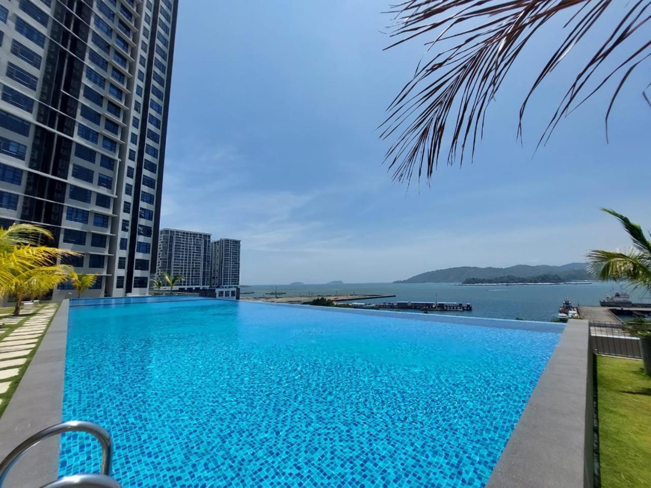 J'Stay Seaview Suite Jesselton Quay Kota Kinabalu Exterior photo